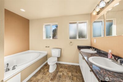 9804 118th Street E, Puyallup, WA 98373 - Photo 13