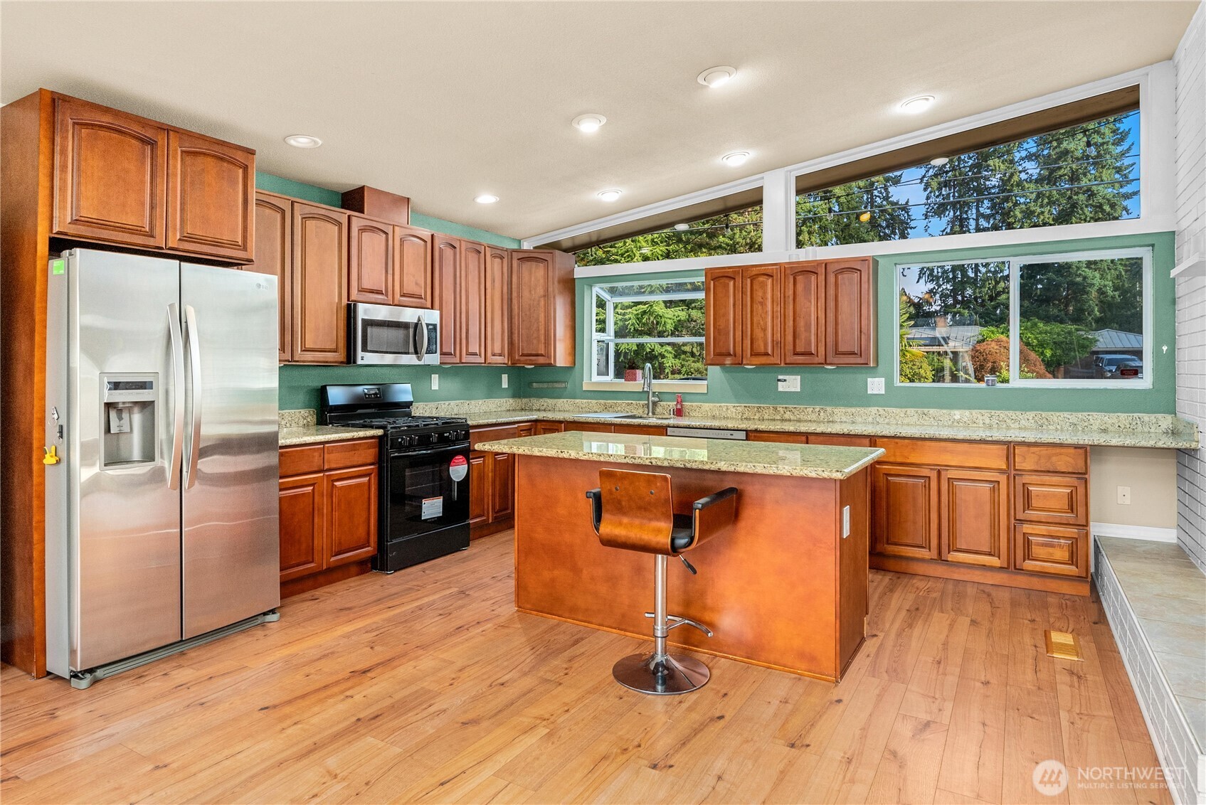 9804 118th Street E, Puyallup, WA 98373