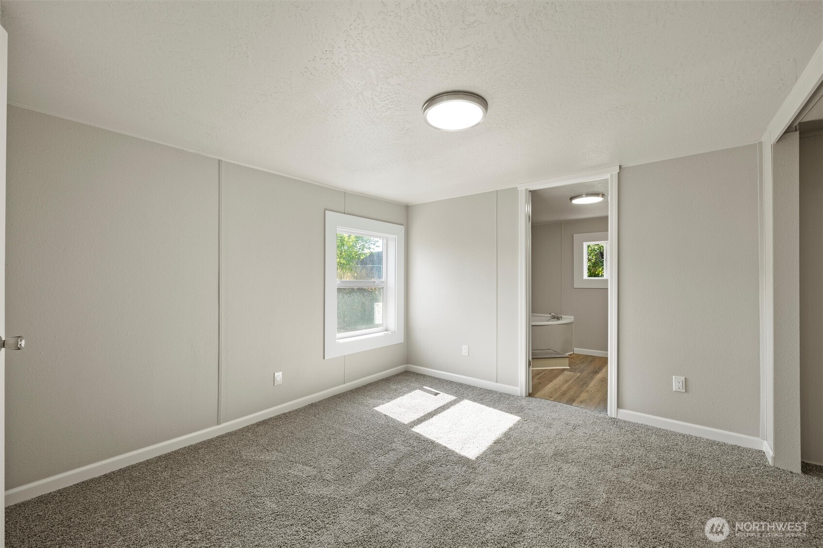 681 Lonetree Lane , Richland, WA 99352