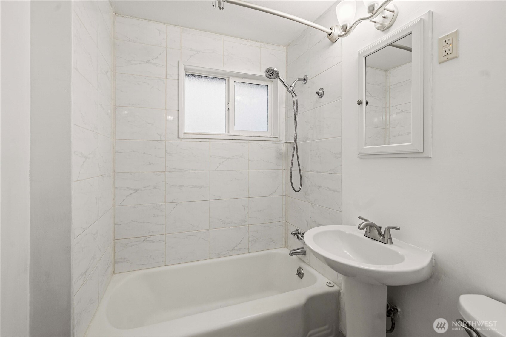 9717 14th Avenue NW, Seattle, WA 98117