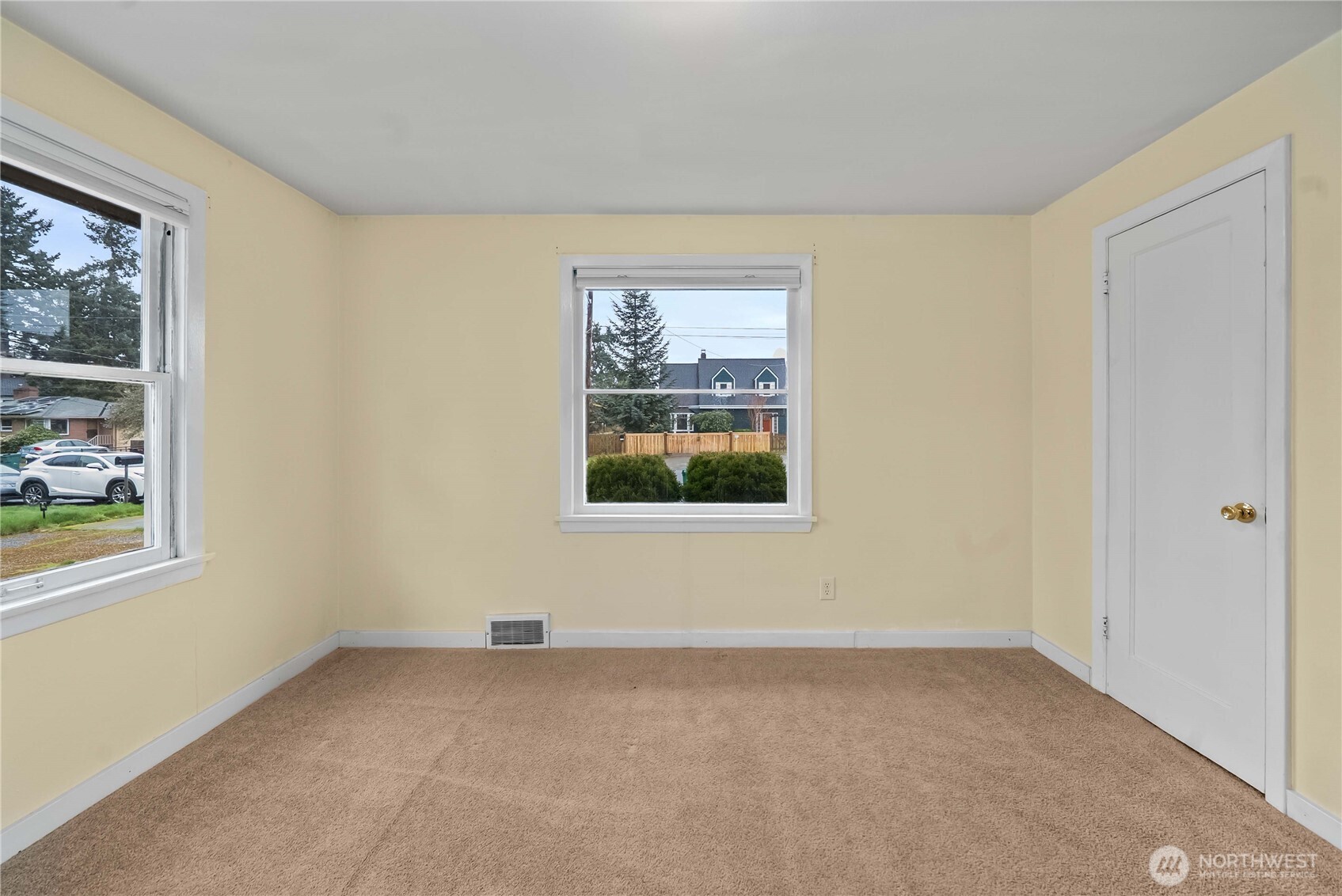 9717 14th Avenue NW, Seattle, WA 98117