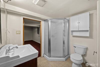 9717 14th Avenue NW, Seattle, WA 98117 - Photo 18