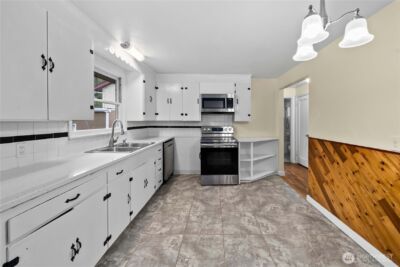 9717 14th Avenue NW, Seattle, WA 98117 - Photo 8