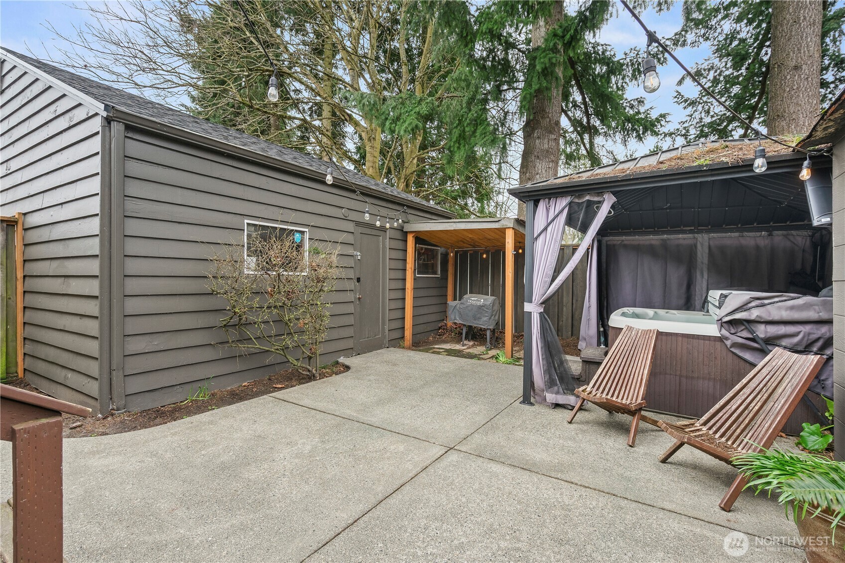 8053 16th Avenue NW, Seattle, WA 98117
