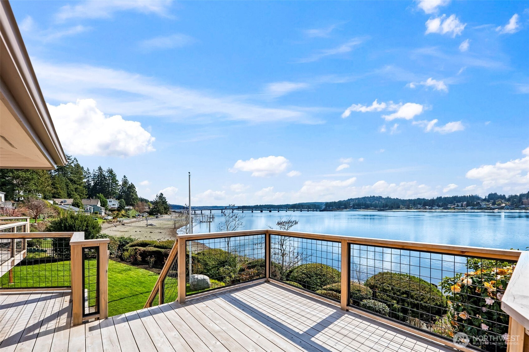 8806 Warren Drive NW, Gig Harbor, WA 98335