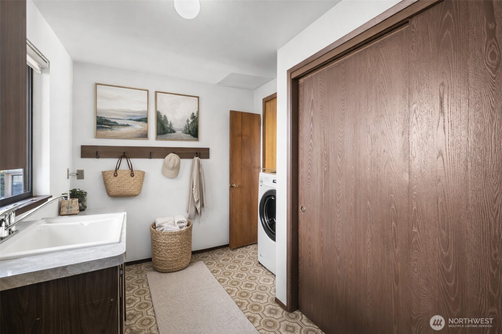 8806 Warren Drive NW, Gig Harbor, WA 98335