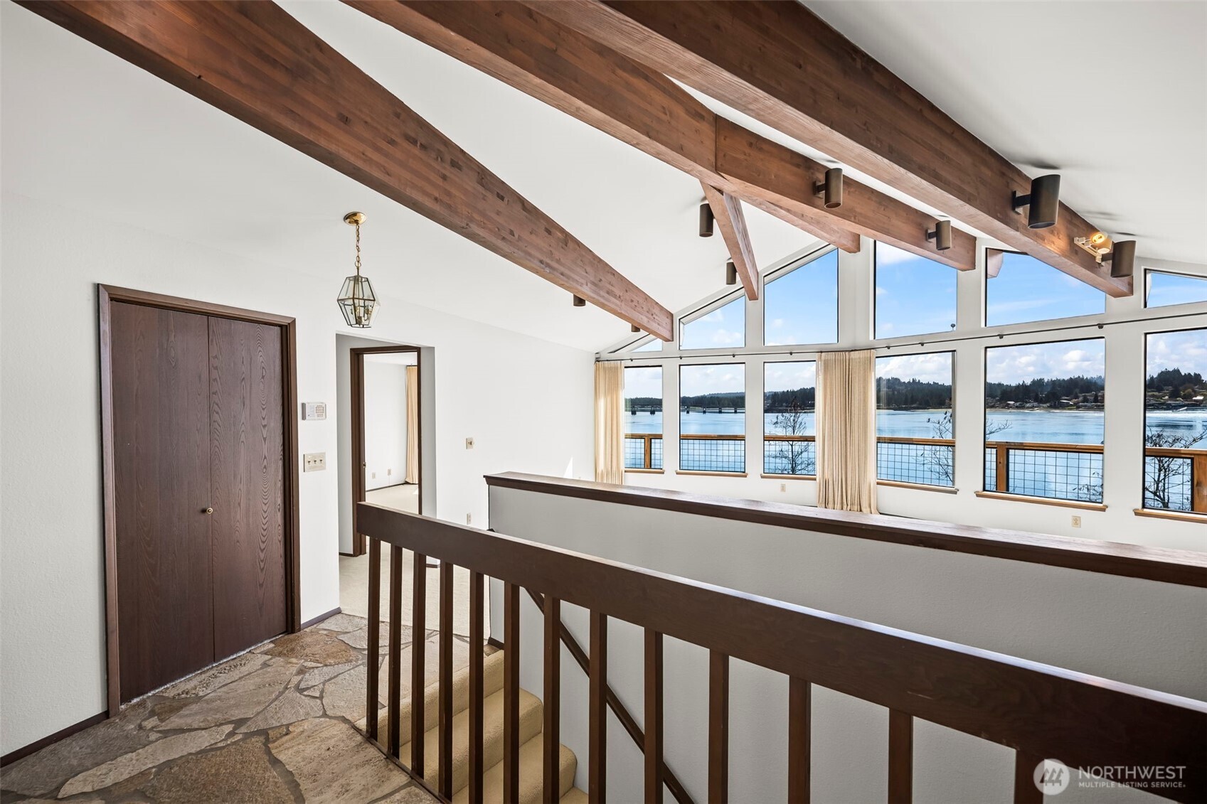 8806 Warren Drive NW, Gig Harbor, WA 98335