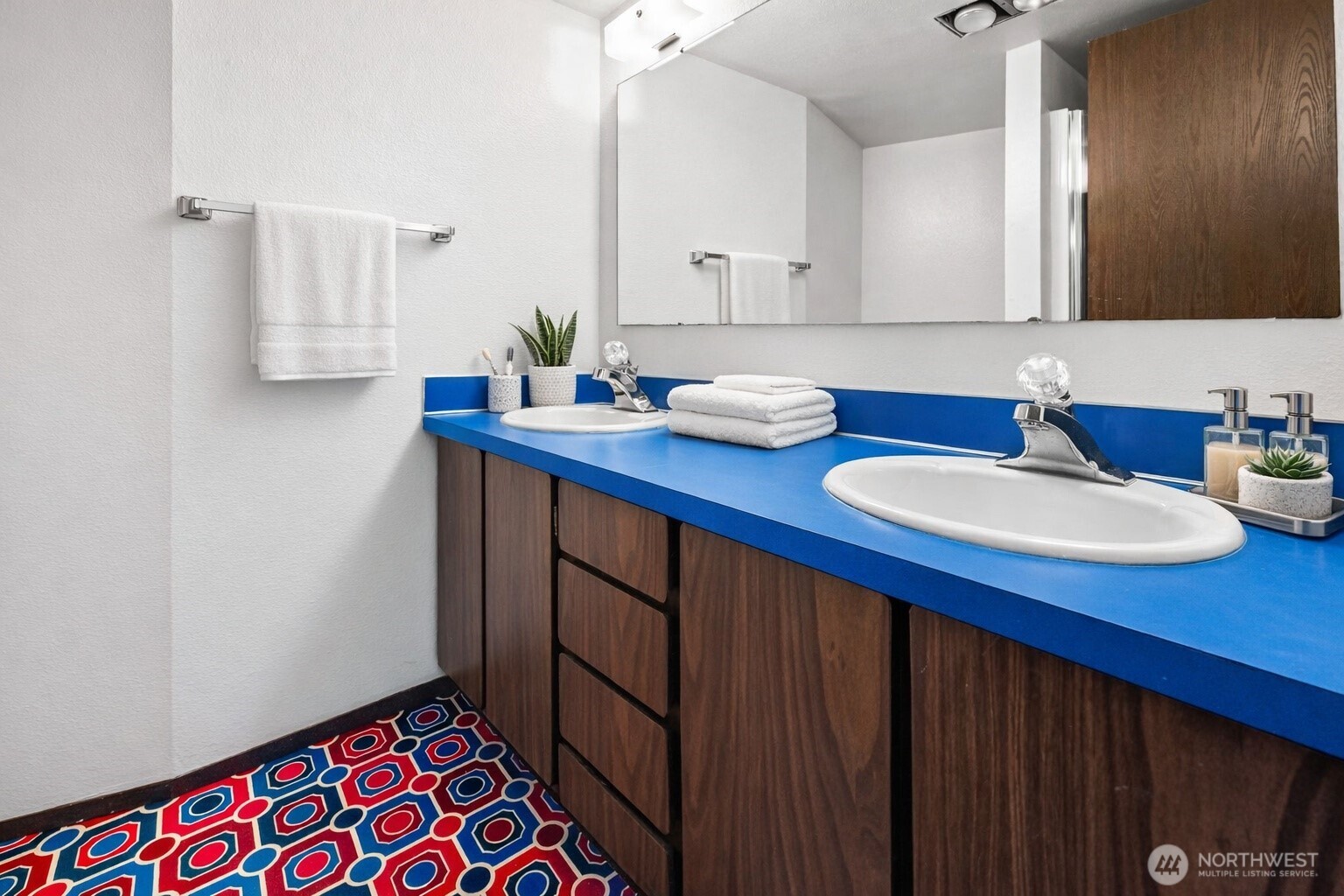 8806 Warren Drive NW, Gig Harbor, WA 98335