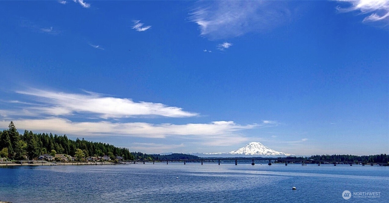 8806 Warren Drive NW, Gig Harbor, WA 98335