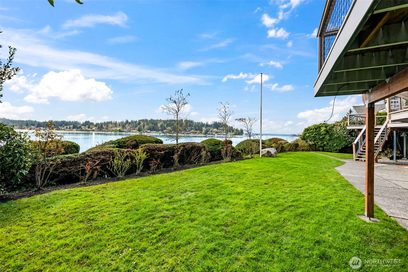 8806 Warren Drive NW, Gig Harbor, WA 98335