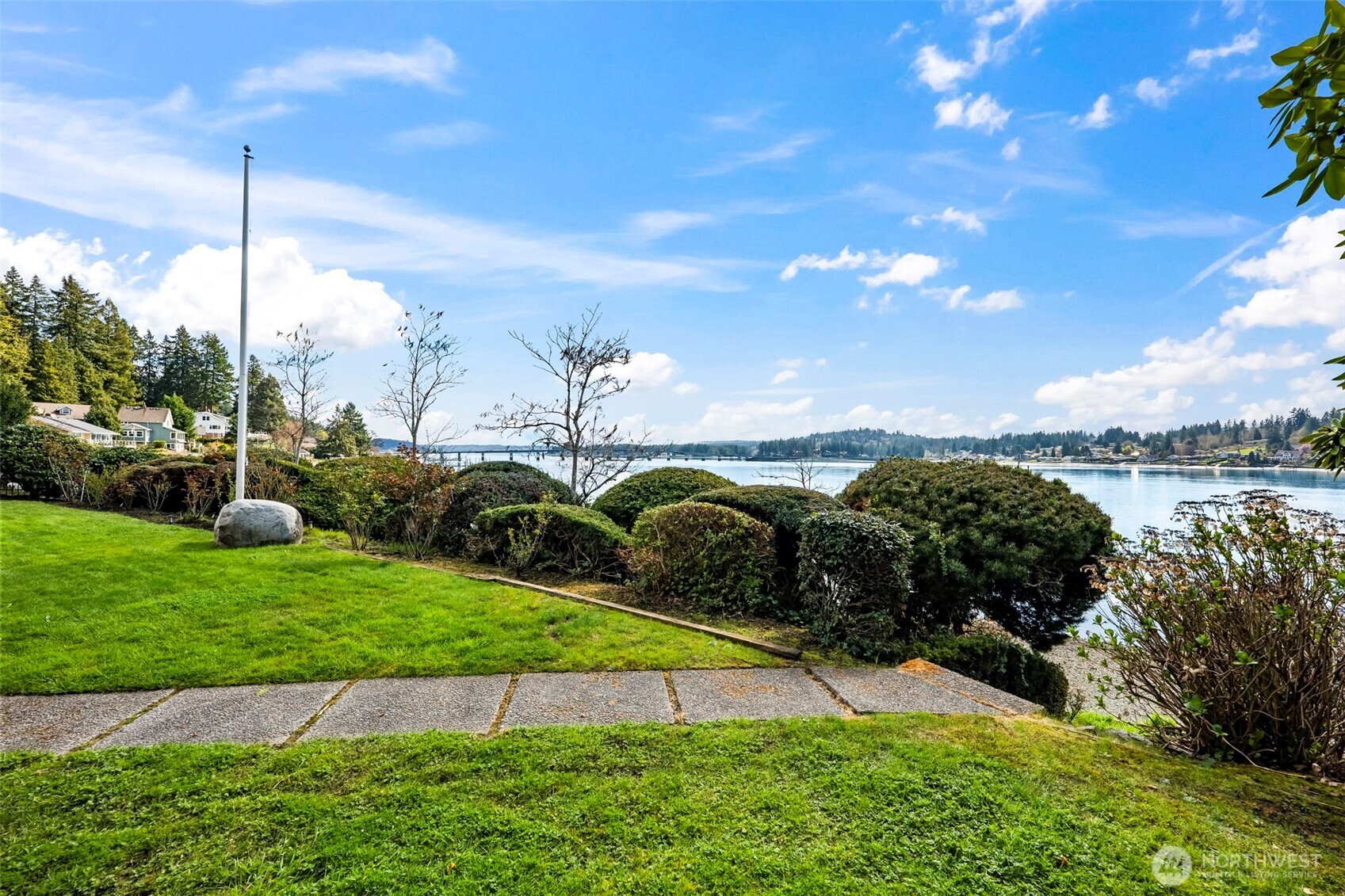 8806 Warren Drive NW, Gig Harbor, WA 98335