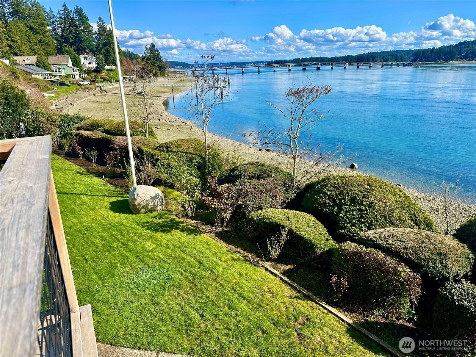8806 Warren Drive NW, Gig Harbor, WA 98335