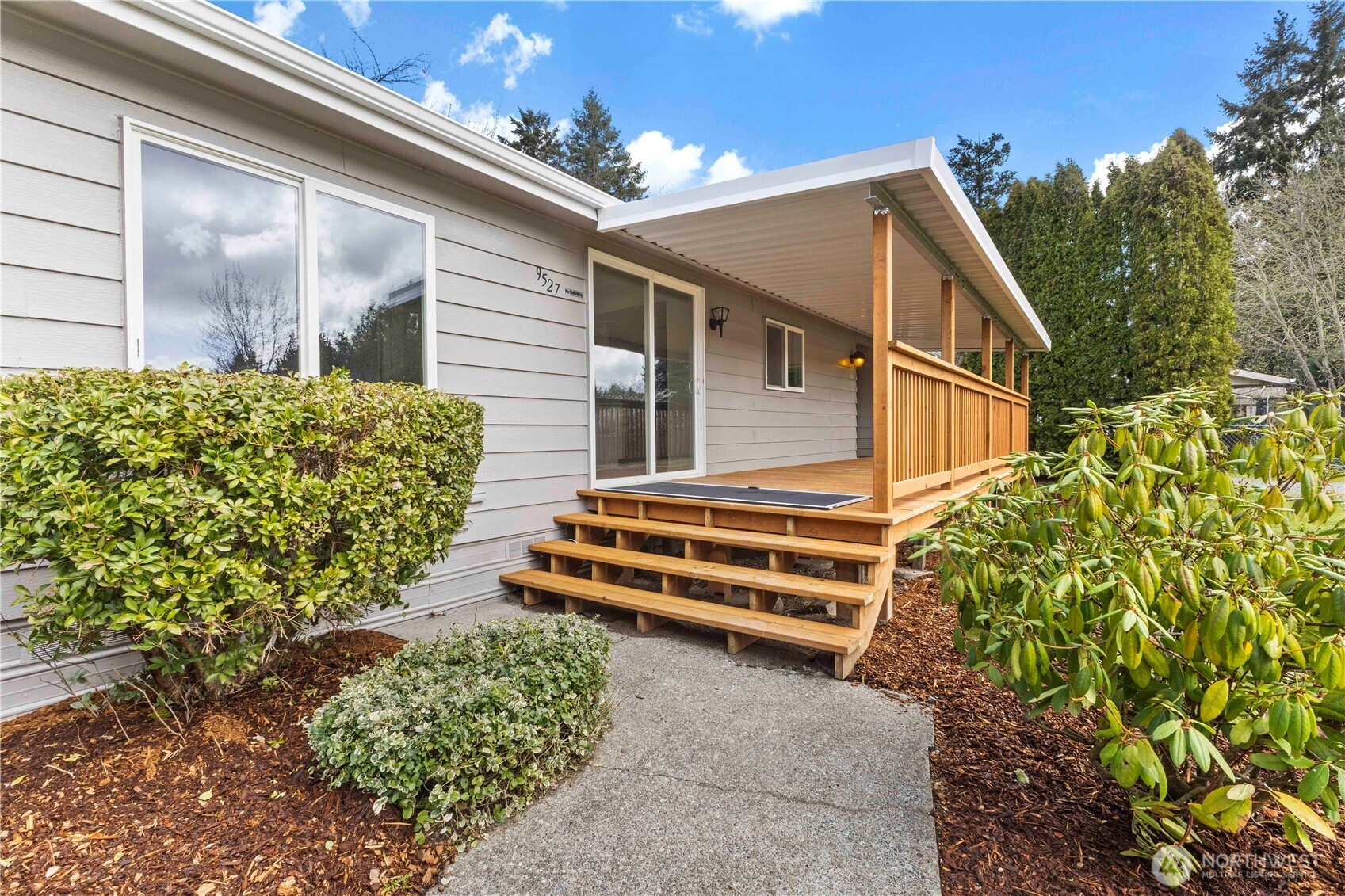 9527 Longmire Court SE, Yelm, WA 98597