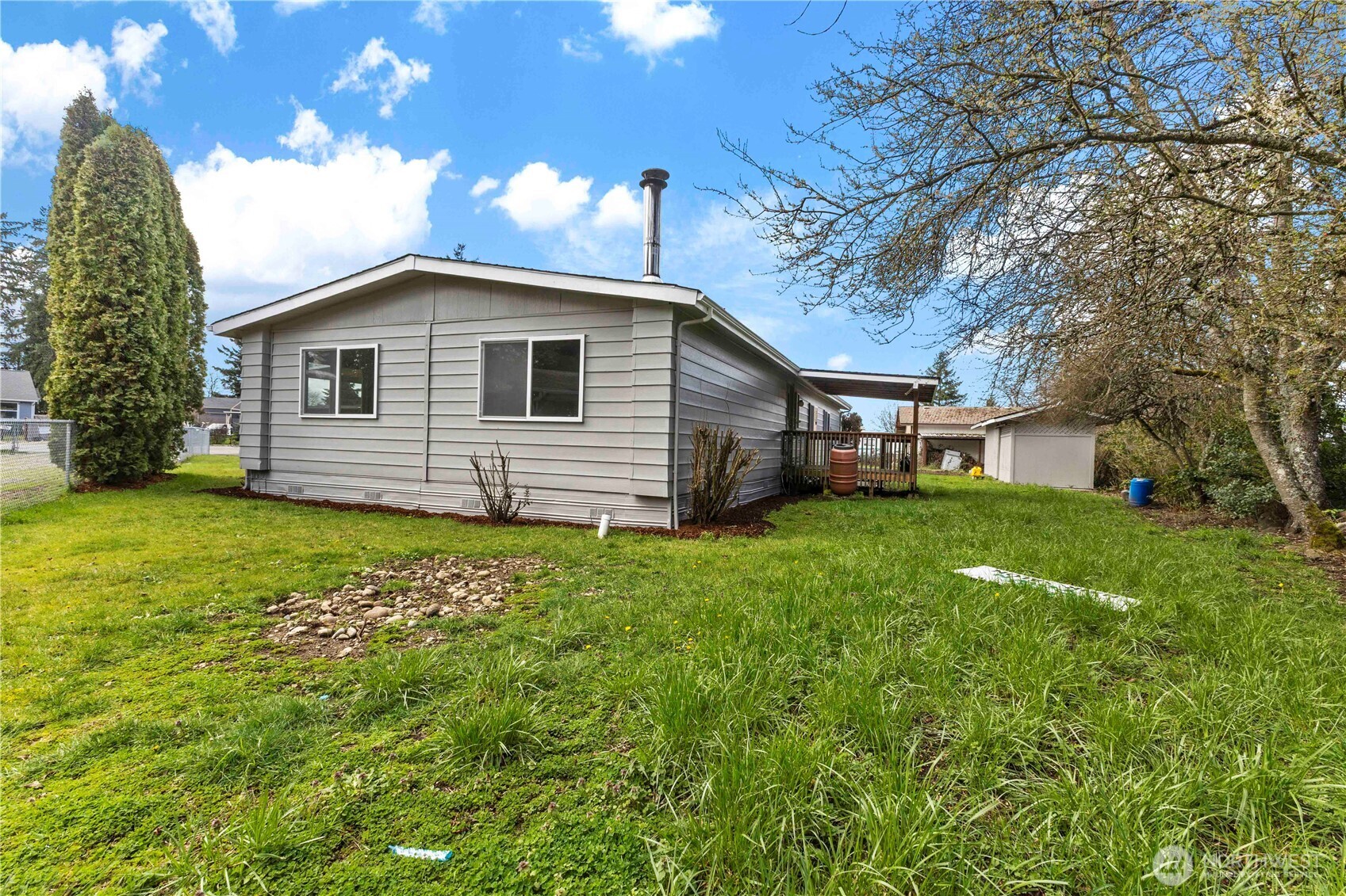 9527 Longmire Court SE, Yelm, WA 98597