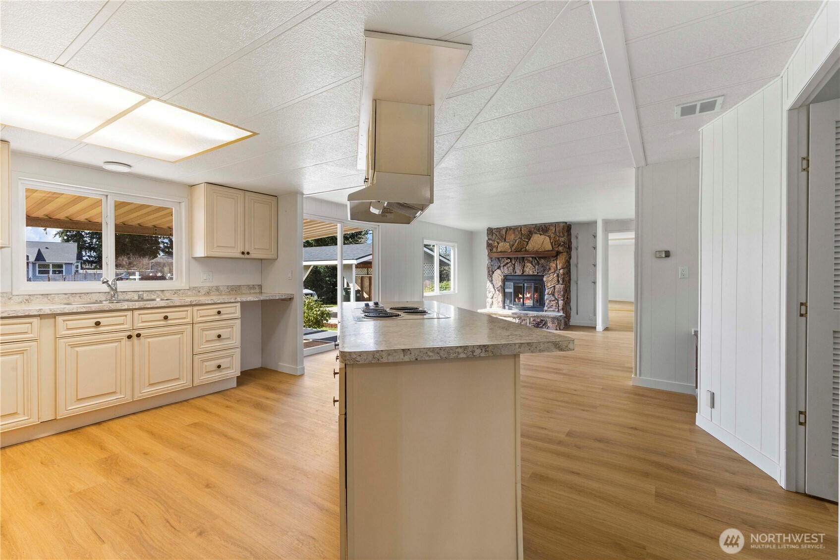 9527 Longmire Court SE, Yelm, WA 98597