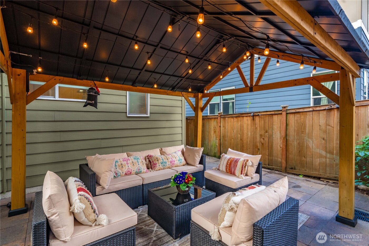 21702 103rd Place SE, Kent, WA 98031