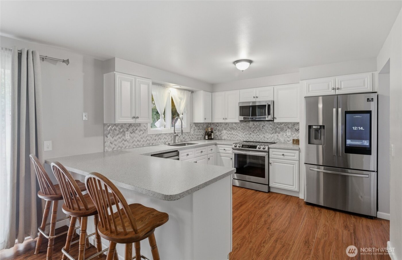 22630 24th Avenue S, Des Moines, WA 98198