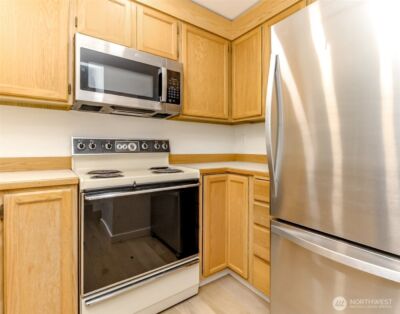 17311 119th LN SE J#3 , Renton, WA 98058 - Photo 12