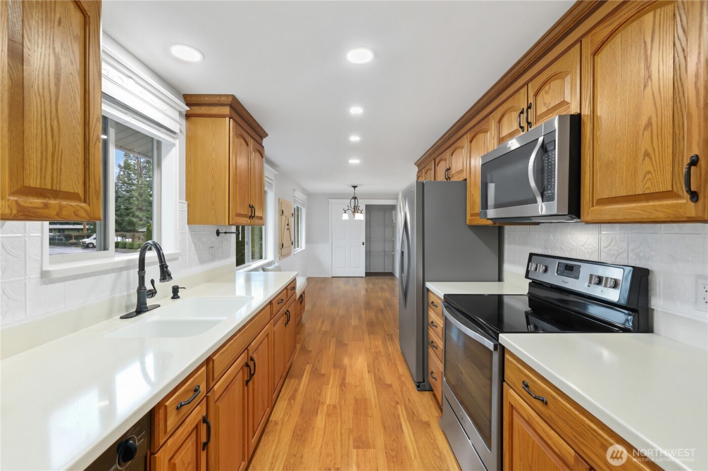 206 SW 303rd Street , Federal Way, WA 98023