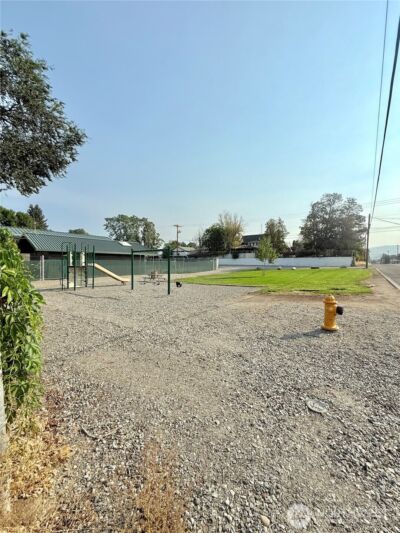 430 W 4th Ave , Omak, WA 98841 - Photo 12