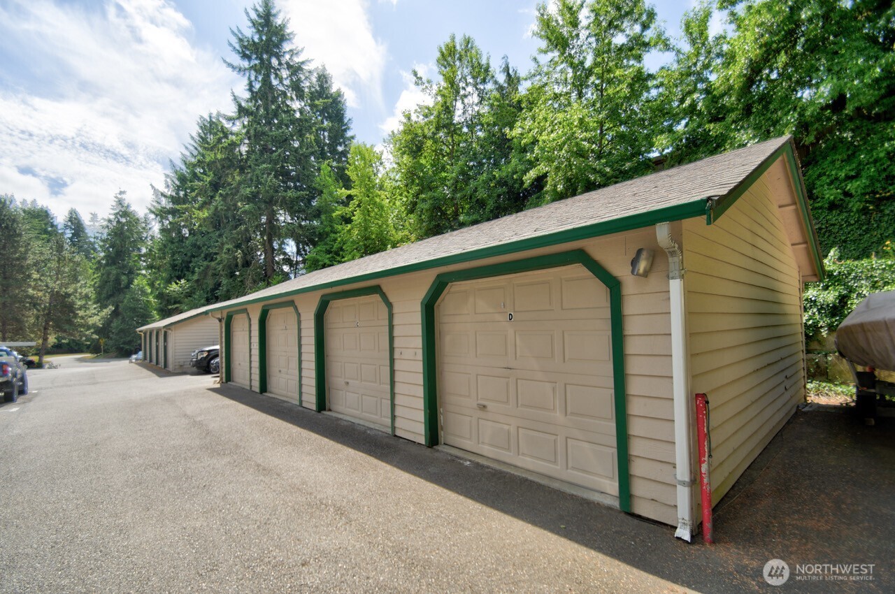 1103 Creekwood Court SE, Olympia, WA 98501