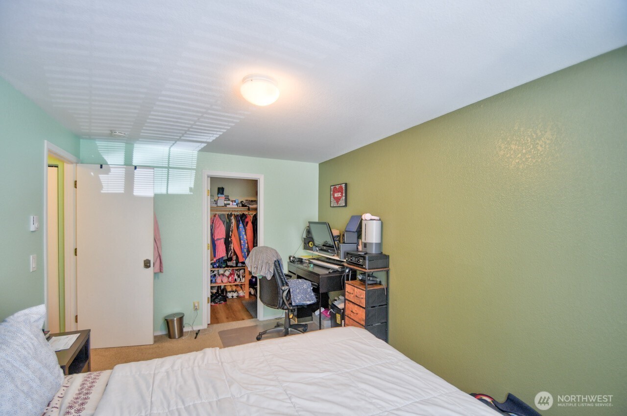 1103 Creekwood Court SE, Olympia, WA 98501