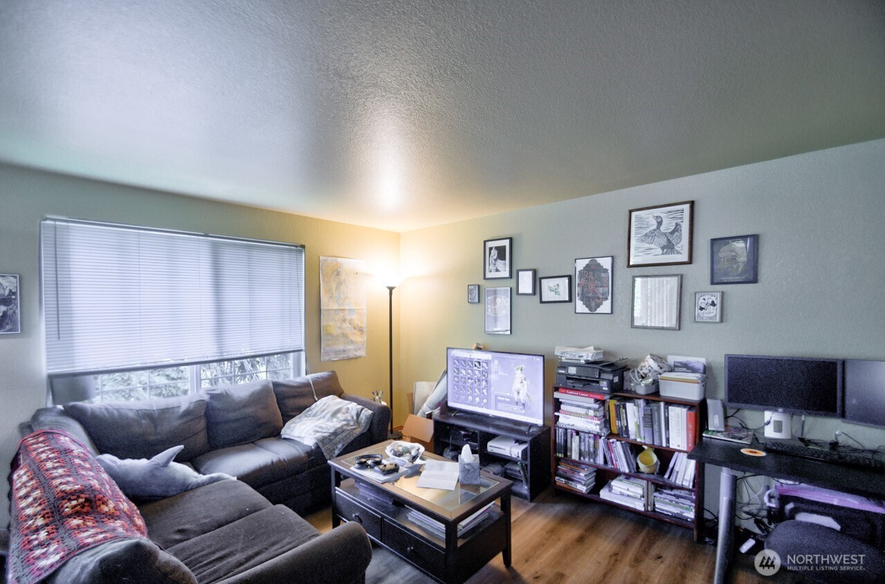 1103 Creekwood Court SE, Olympia, WA 98501