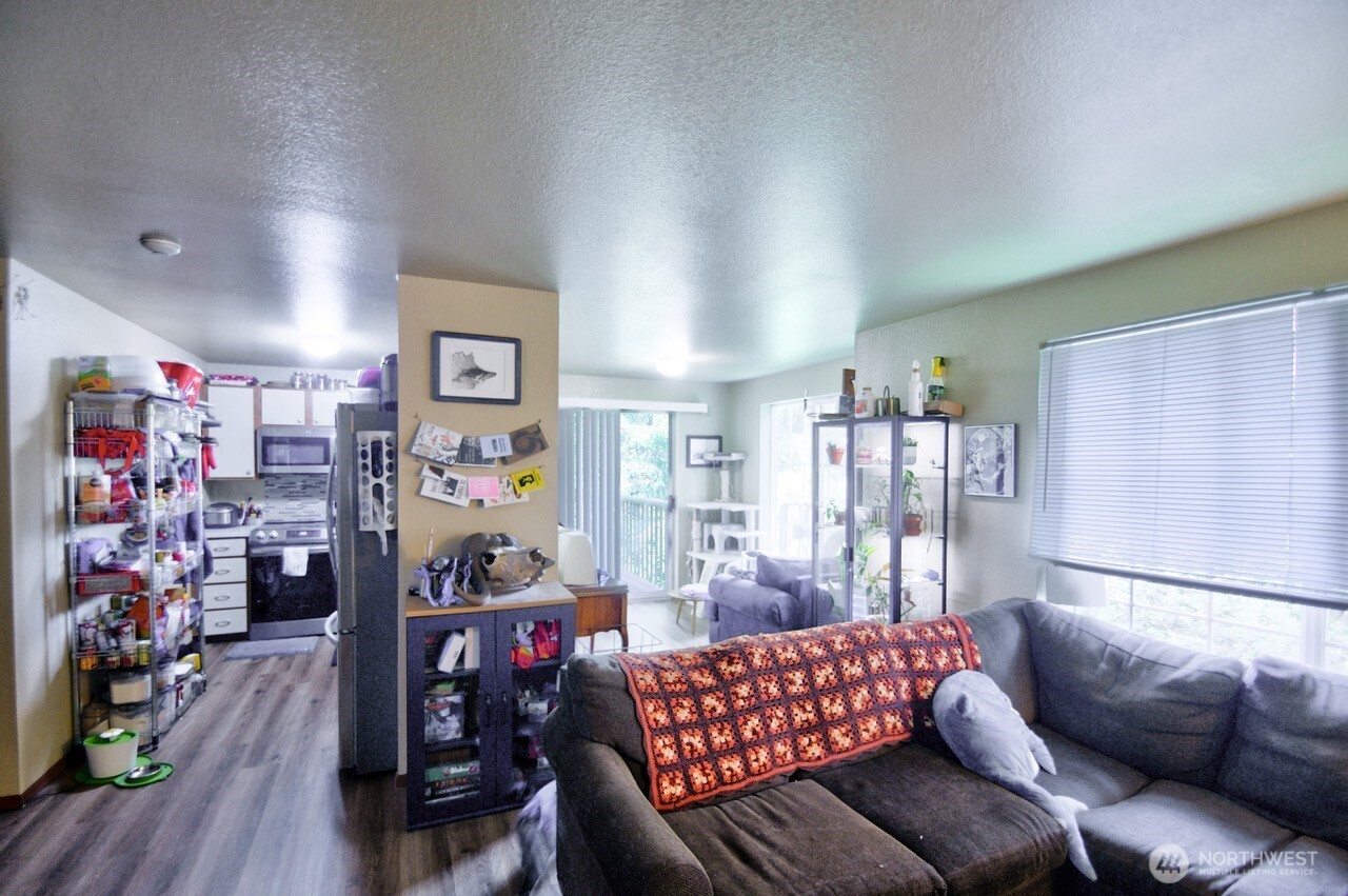 1103 Creekwood Court SE, Olympia, WA 98501