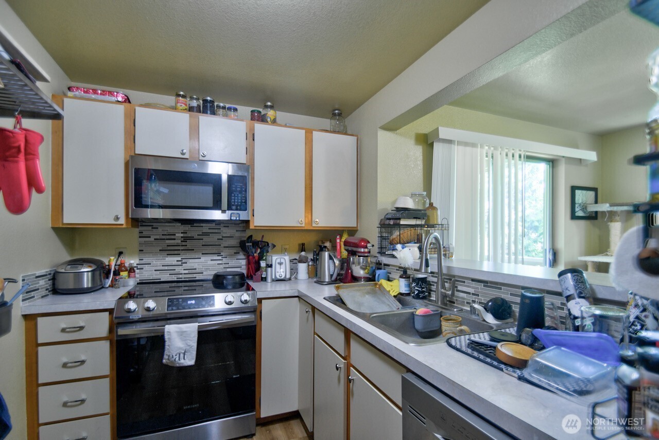 1103 Creekwood Court SE, Olympia, WA 98501