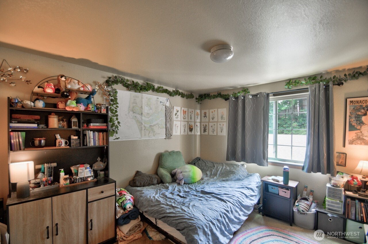 1103 Creekwood Court SE, Olympia, WA 98501