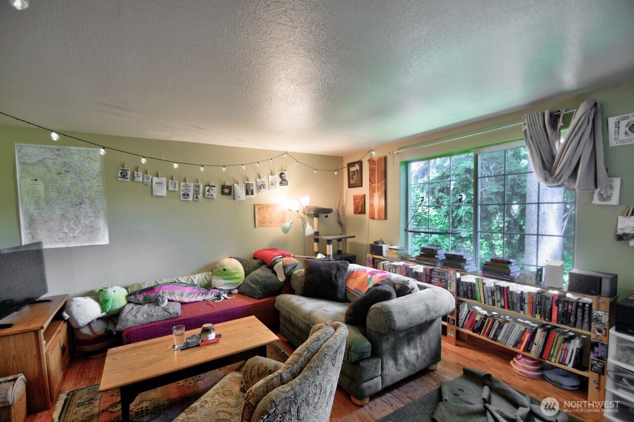 1103 Creekwood Court SE, Olympia, WA 98501