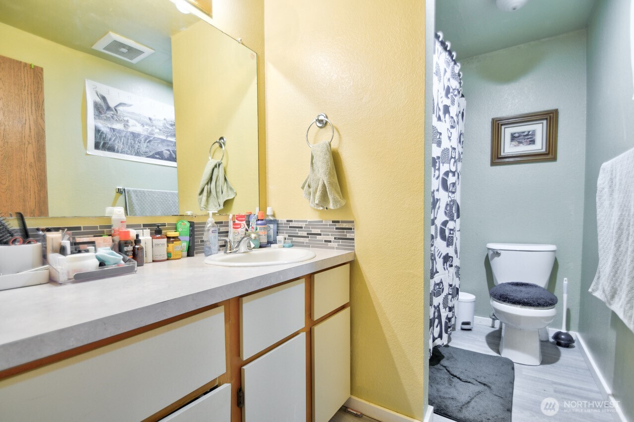 1103 Creekwood Court SE, Olympia, WA 98501