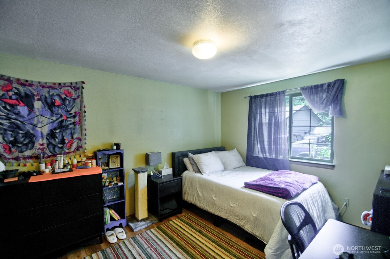 1103 Creekwood Court SE, Olympia, WA 98501