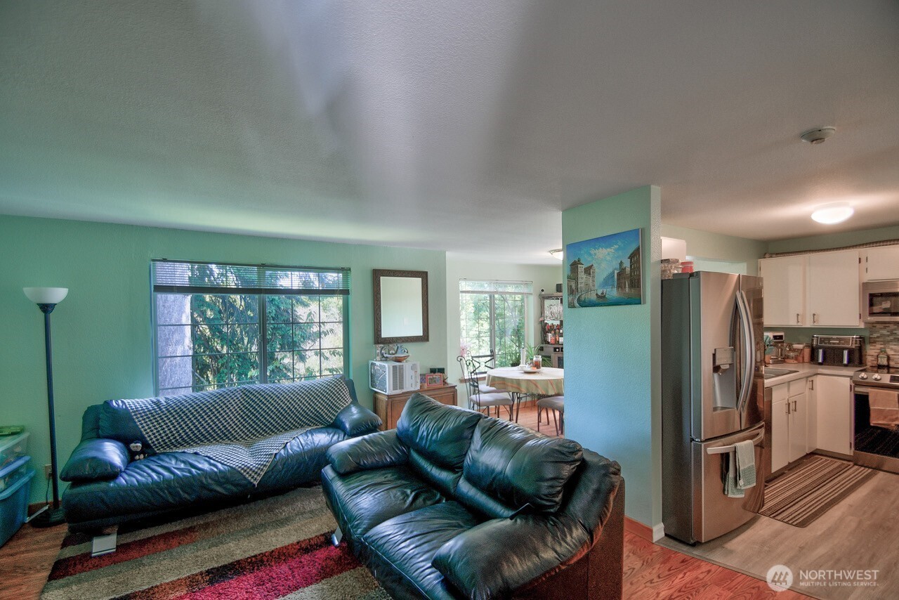 1103 Creekwood Court SE, Olympia, WA 98501