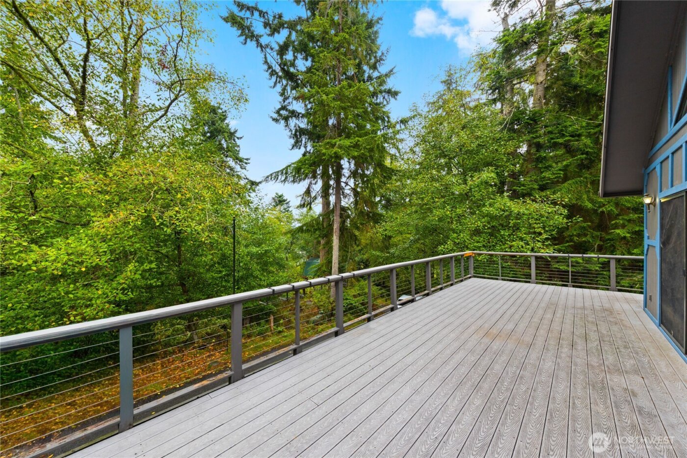 671 Edmonds Road , Coupeville, WA 98239-3924