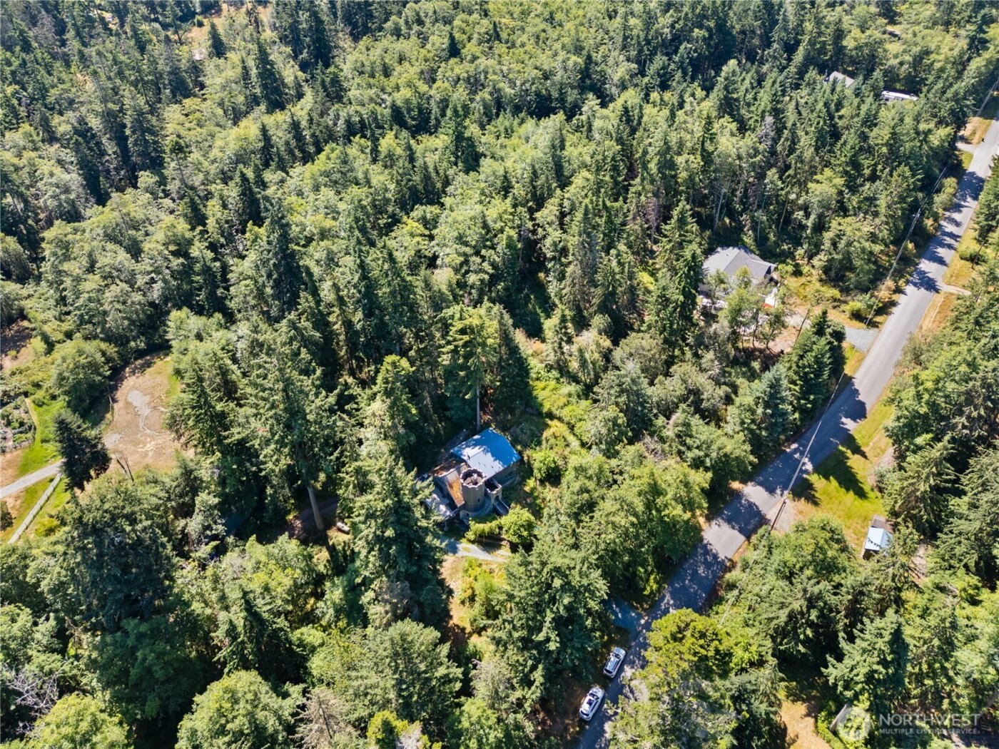 671 Edmonds Road , Coupeville, WA 98239-3924