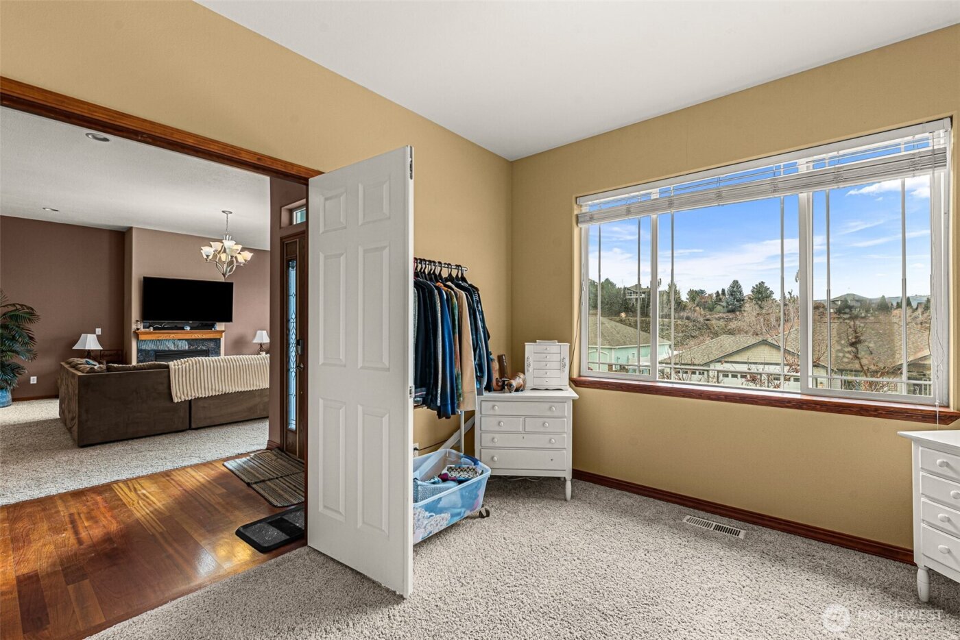 713 19th Street NE, East Wenatchee, WA 98802