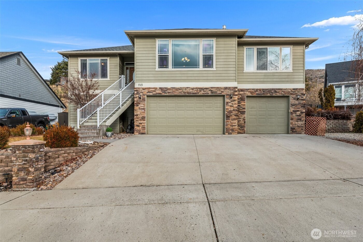 713 19th Street NE, East Wenatchee, WA 98802