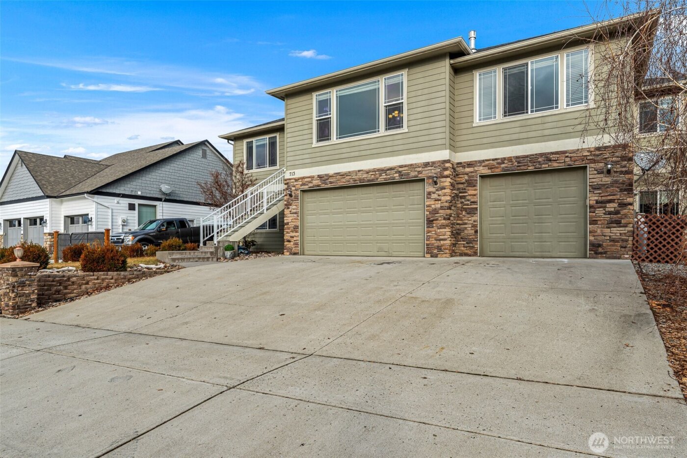 713 19th Street NE, East Wenatchee, WA 98802