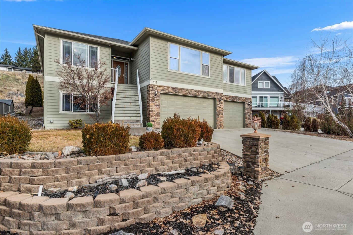 713 19th Street NE, East Wenatchee, WA 98802