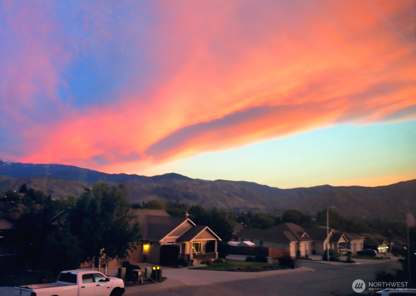 713 19th Street NE, East Wenatchee, WA 98802