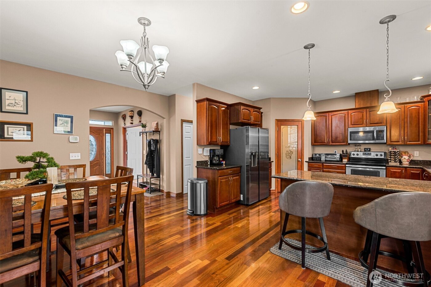 713 19th Street NE, East Wenatchee, WA 98802