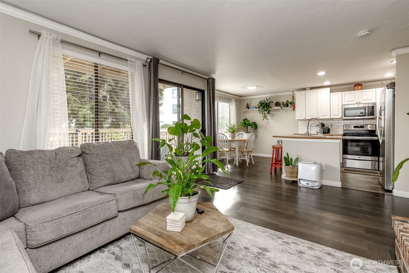 1006 S 312th Street #211, Federal Way, WA 98003