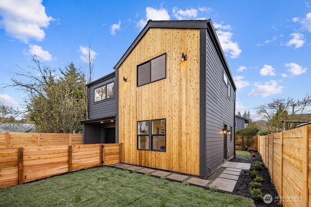 3215 22nd Avenue S, Seattle, WA 98144