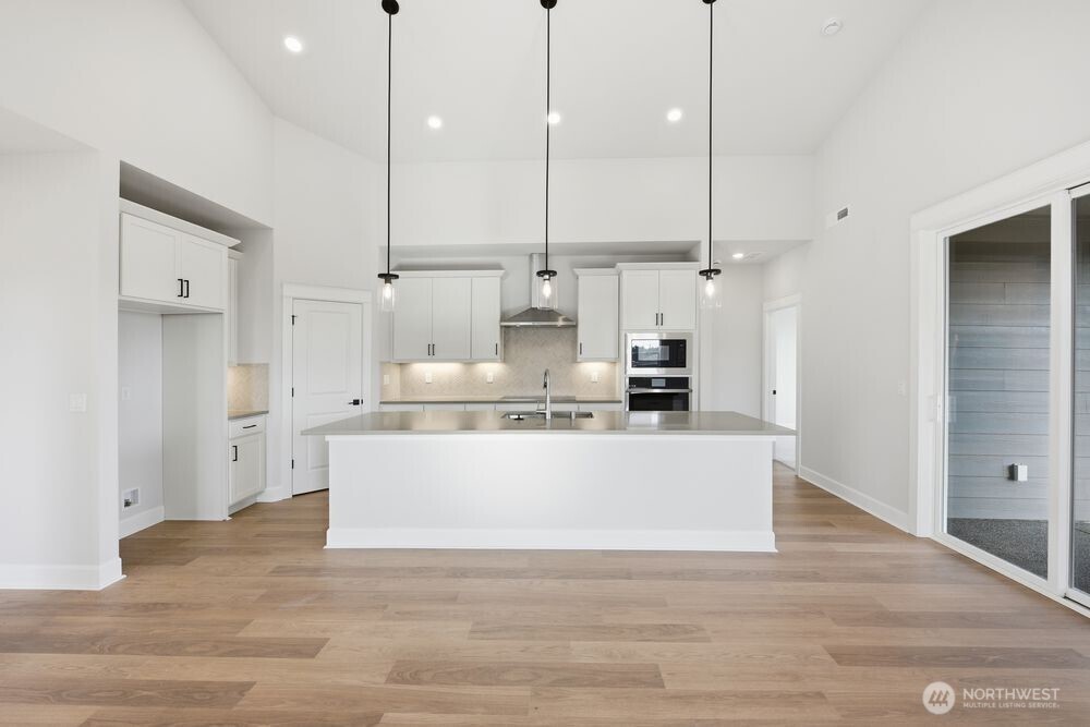 2946 Balsamroot Drive SE, Lacey, WA 98513