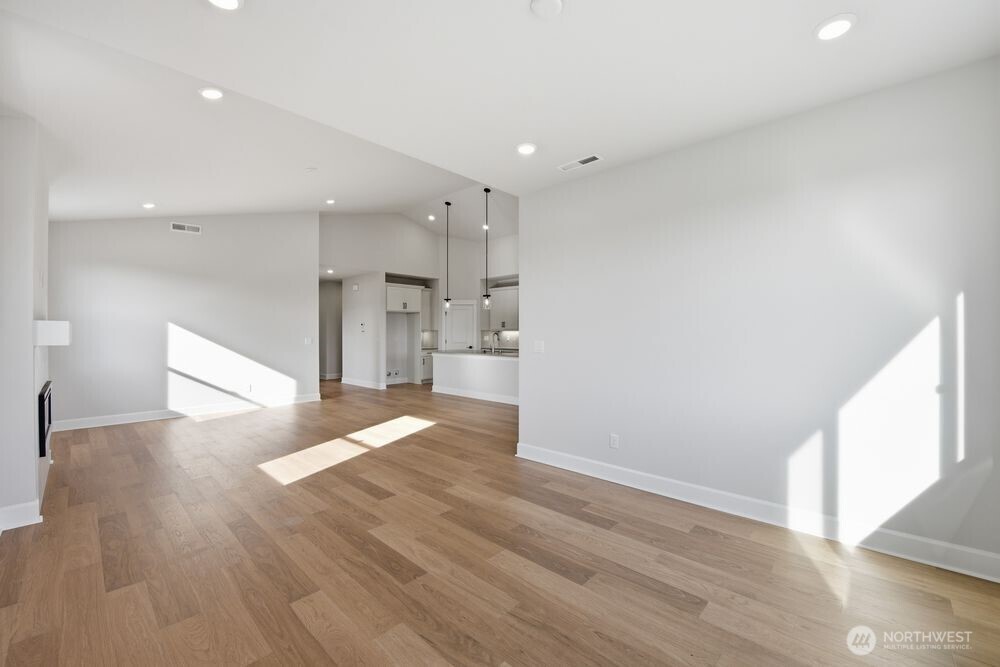 2946 Balsamroot Drive SE, Lacey, WA 98513