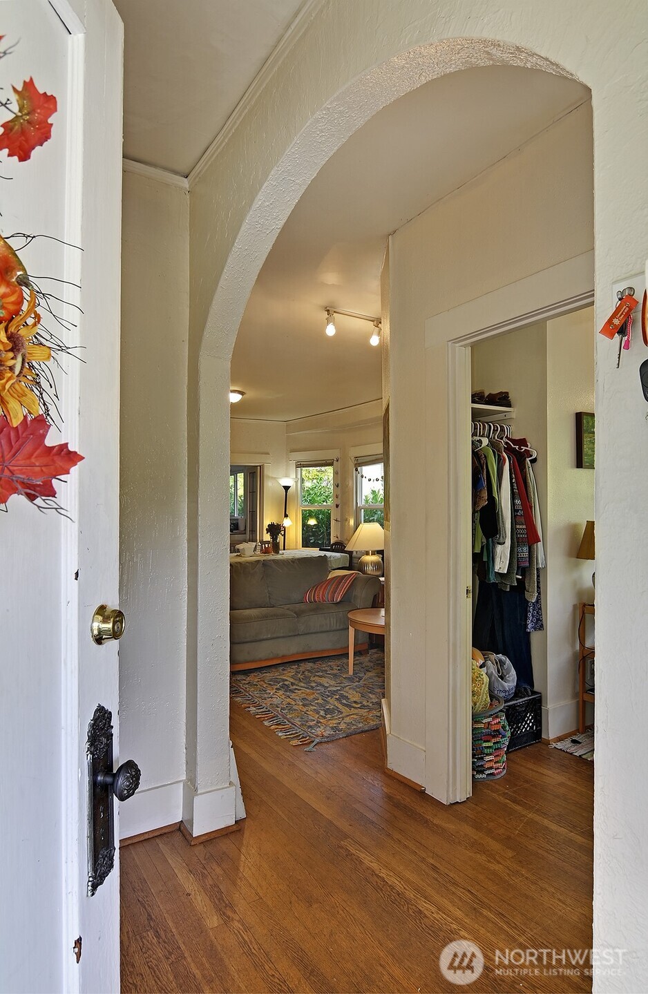 5619 16th Avenue NE, Seattle, WA 98105