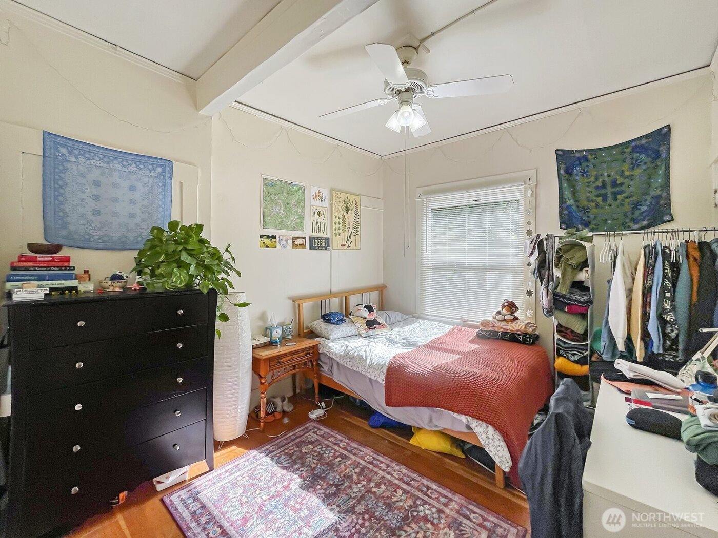 5619 16th Avenue NE, Seattle, WA 98105