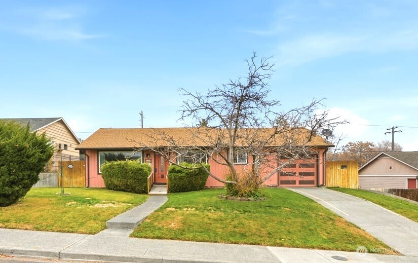 614 W Loop Drive , Moses Lake, WA 98837