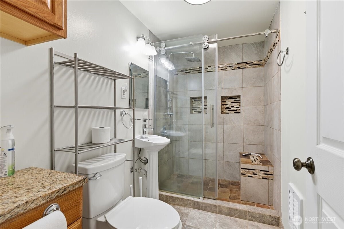 614 W Loop Drive , Moses Lake, WA 98837